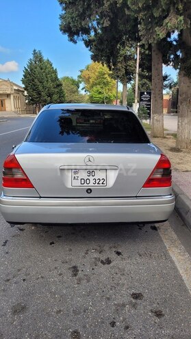 Mercedes C 200 1995, 320,000 km - 2.0 l - Xaçmaz