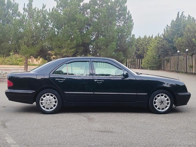 Mercedes E 240 1998, 340,000 km - 2.4 l - Bakı