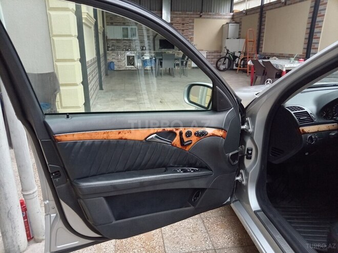 Mercedes E 320 2002, 290,000 km - 3.2 l - Bakı