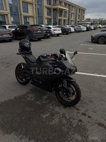 Ducati  2025, 8,000 km - 0.1 l - Bakı