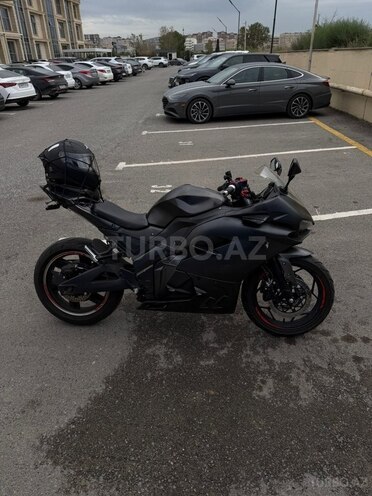 Ducati  2025, 8,000 km - 0.1 l - Bakı