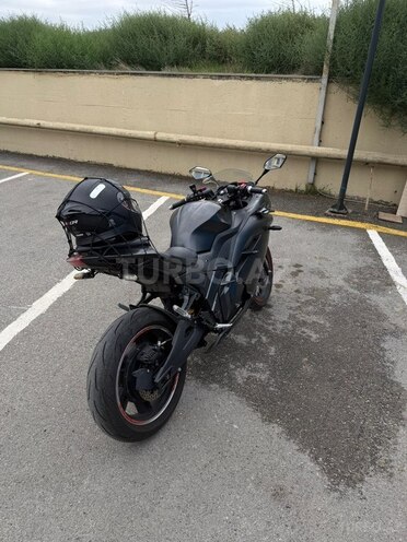 Ducati  2025, 8,000 km - 0.1 l - Bakı
