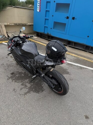 Ducati  2025, 8,000 km - 0.1 l - Bakı