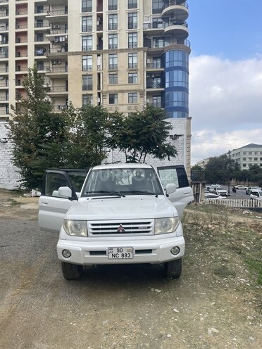 Mitsubishi Pajero io 2000, 186,000 km - 1.8 l - Bakı