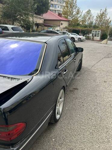 Mercedes E 240 2001, 450,000 km - 2.4 l - Bakı