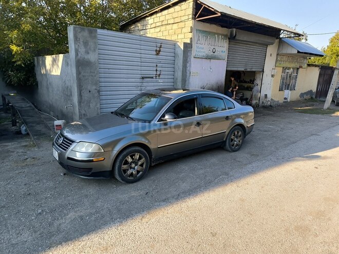 Volkswagen Passat 2004, 250,000 km - 1.8 l - Ağdaş