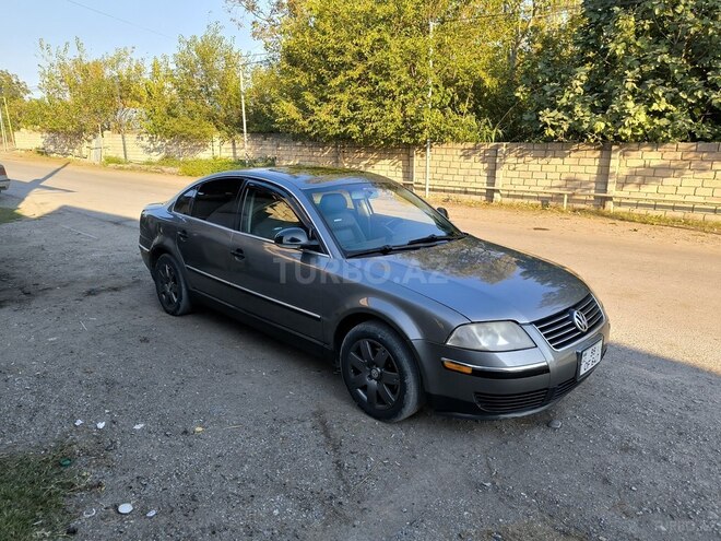 Volkswagen Passat 2004, 250,000 km - 1.8 l - Ağdaş
