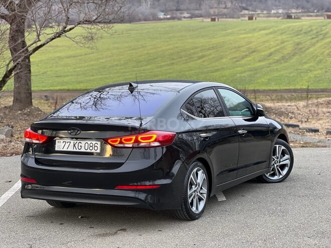 Hyundai Elantra 2016, 268,000 km - 2.0 l - Qəbələ