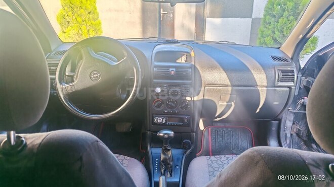 Opel Astra 2000, 220,000 km - 1.6 l - Qax