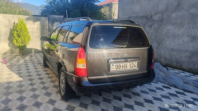 Opel Astra 2000, 220,000 km - 1.6 l - Qax