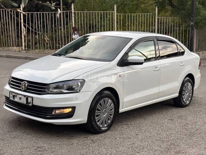 Volkswagen Polo 2018, 141,300 km - 1.6 л - Bakı