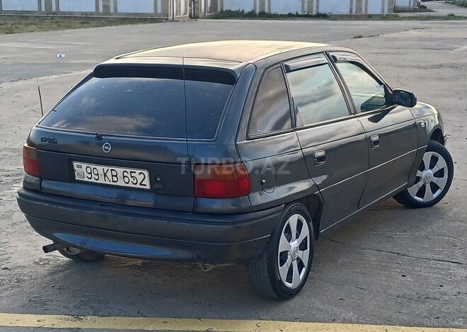 Opel Astra 1997, 296,000 km - 1.6 л - Bakı