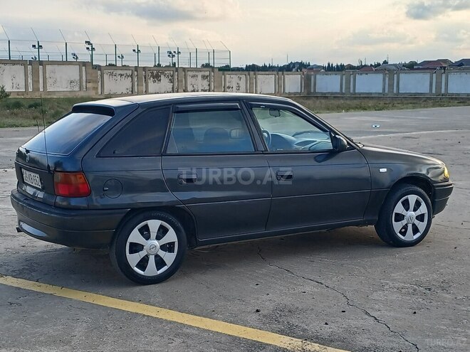 Opel Astra 1997, 296,000 km - 1.6 л - Bakı