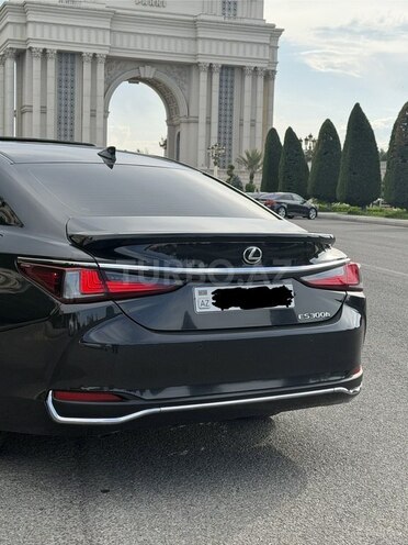 Lexus ES 300h 2023, 57,000 km - 2.5 l - Gəncə