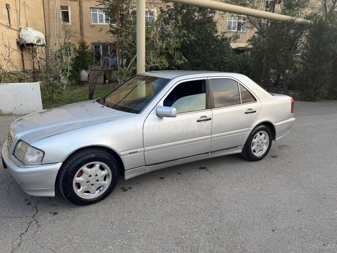 Mercedes C 220 1995, 420,000 km - 2.2 l - Bakı