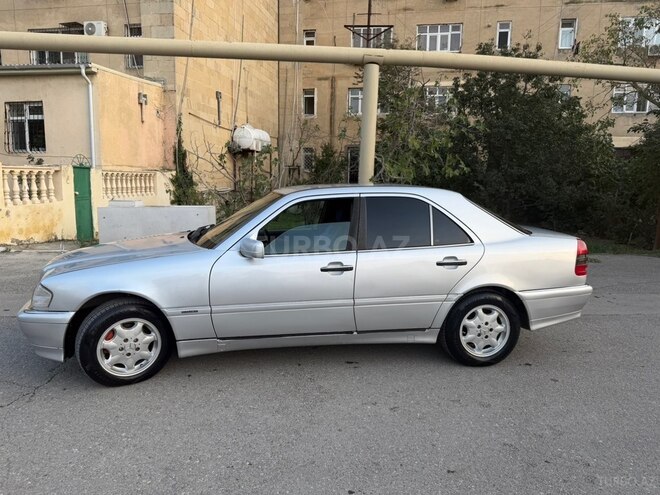Mercedes C 220 1995, 420,000 km - 2.2 l - Bakı