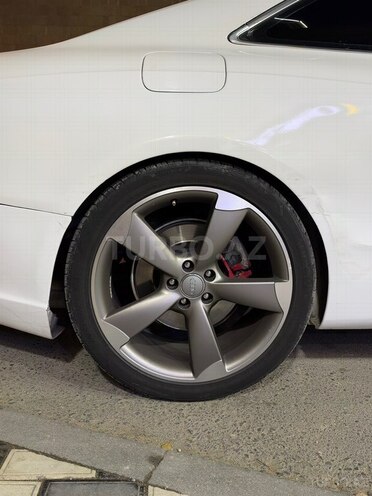 Audi S5 2009, 180,000 km - 4.2 l - Bakı