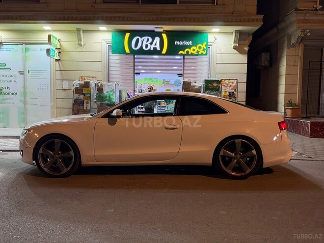 Audi S5 2009, 180,000 km - 4.2 l - Bakı