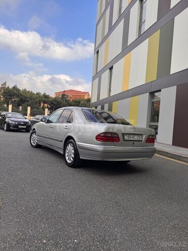 Mercedes E 270 2000, 460,238 km - 2.7 l - Bakı