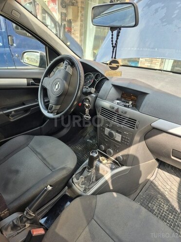 Opel Astra 2006, 250,000 km - 1.3 l - Bakı
