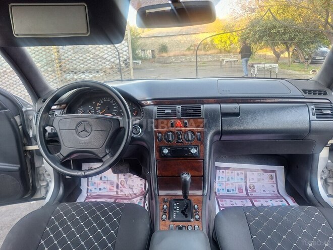 Mercedes E 290 1997, 571,258 km - 2.9 l - Şəki