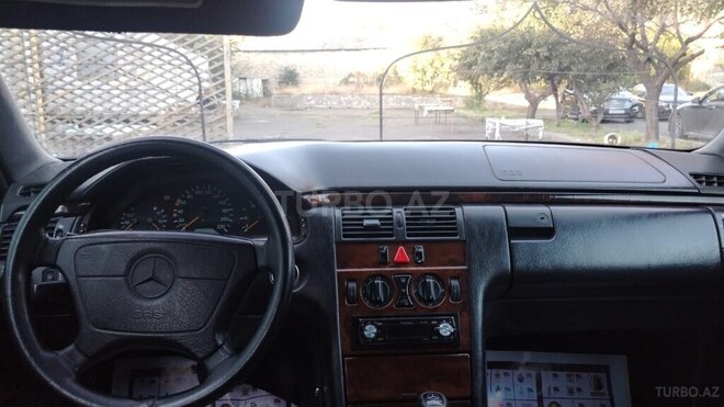 Mercedes E 290 1997, 571,258 km - 2.9 l - Şəki