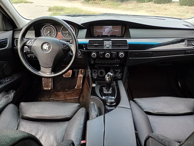 BMW 520 2007, 318,000 km - 2.0 л - Sumqayıt