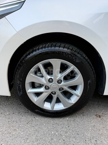 Toyota Corolla 2014, 168,000 km - 1.6 л - Bakı