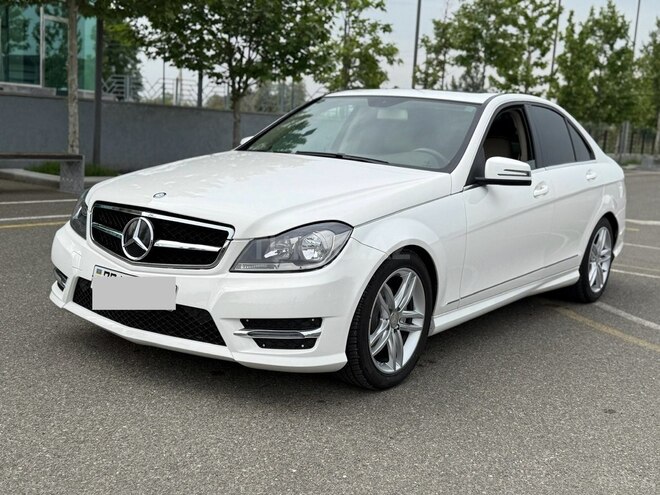 Mercedes C 250 2014, 197,000 km - 1.8 л - Bakı