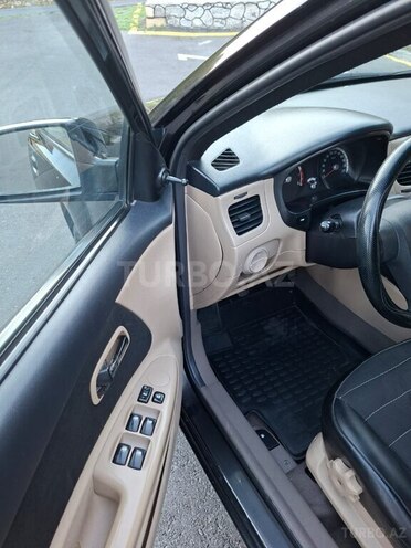 Kia Rio 2008, 242,300 km - 1.4 l - Şəki