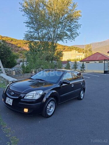Kia Rio 2008, 242,300 km - 1.4 l - Şəki