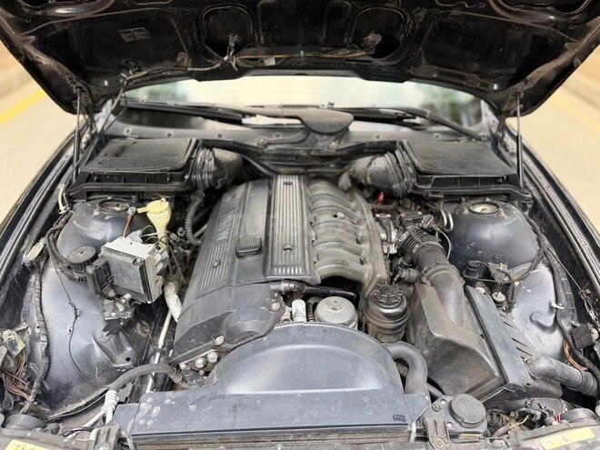 BMW 528 1997, 271,000 km - 2.8 л - Sumqayıt