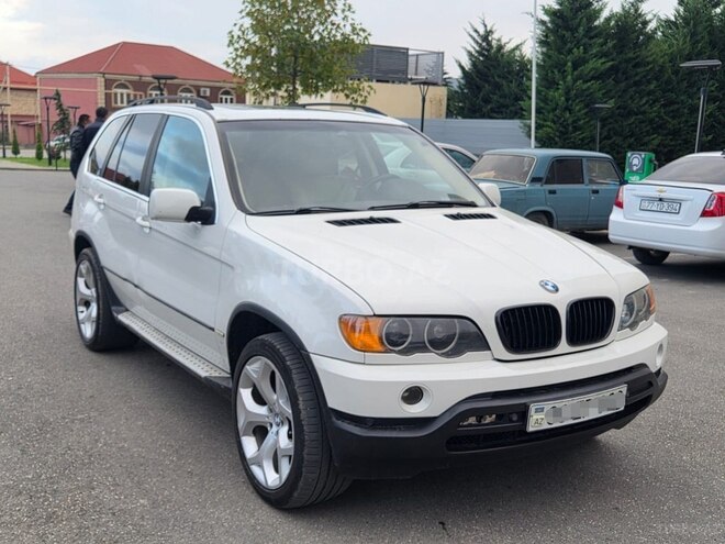 BMW X5 2001, 319,000 km - 4.4 l - Quba