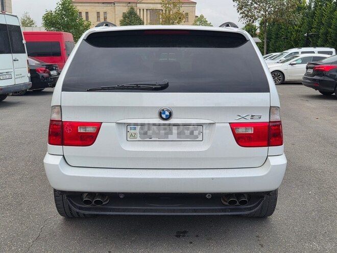 BMW X5 2001, 319,000 km - 4.4 l - Quba