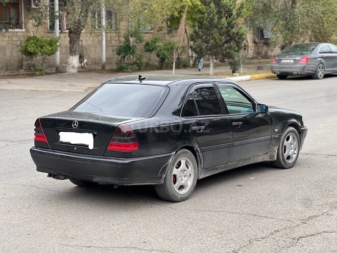 Mercedes C 240 2000, 245,000 km - 2.4 l - Sumqayıt