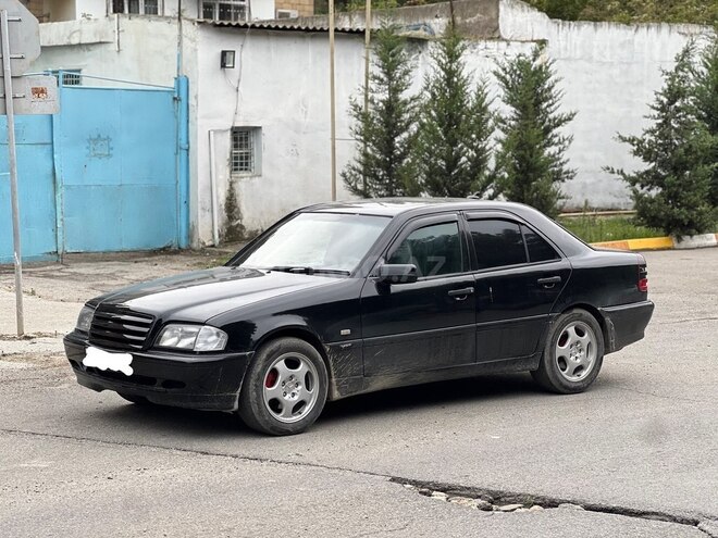 Mercedes C 240 2000, 245,000 km - 2.4 l - Sumqayıt