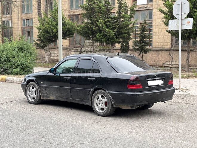 Mercedes C 240 2000, 245,000 km - 2.4 l - Sumqayıt