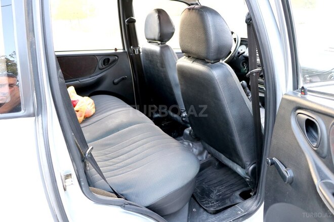 Chevrolet Niva 2006, 930,000 km - 1.7 l - Şəki