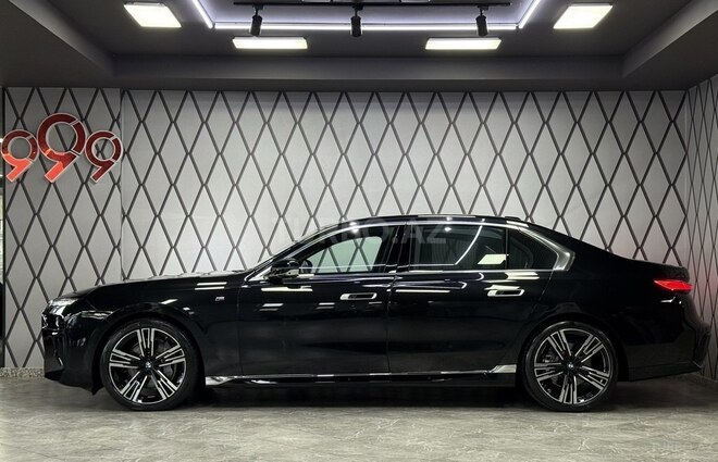 BMW 740 2025, 6,000 km - 3.0 l - Bakı