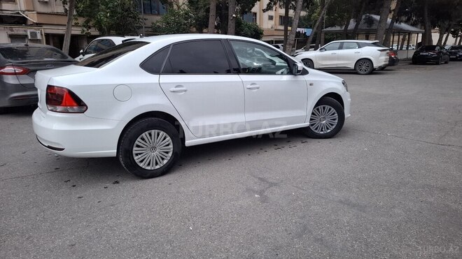 Volkswagen Polo 2018, 243,000 km - 1.6 l - Bakı