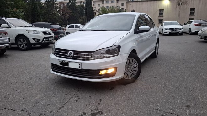 Volkswagen Polo 2018, 243,000 km - 1.6 l - Bakı