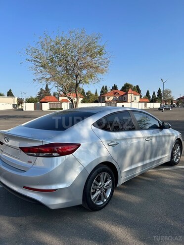 Hyundai Elantra 2016, 220,000 km - 1.6 l - Gəncə
