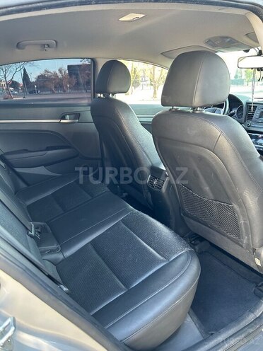 Hyundai Elantra 2016, 220,000 km - 1.6 l - Gəncə