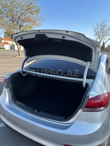 Hyundai Elantra 2016, 220,000 km - 1.6 l - Gəncə