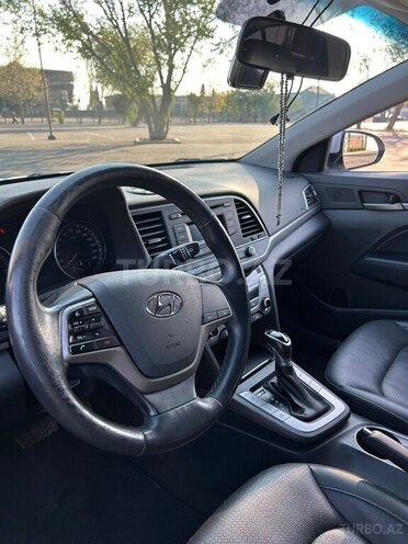 Hyundai Elantra 2016, 220,000 km - 1.6 l - Gəncə