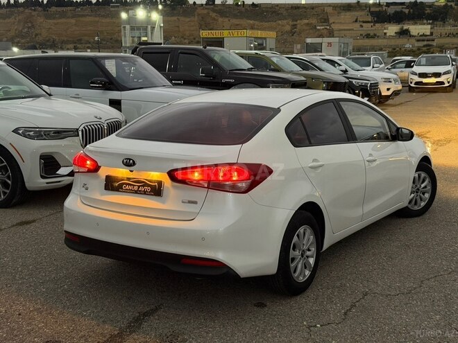 Kia Cerato 2017, 90,000 km - 1.6 л - Bakı