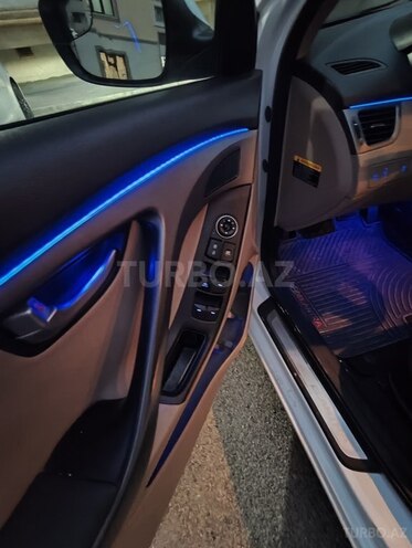 Hyundai Elantra 2015, 163,294 km - 1.8 l - Sumqayıt