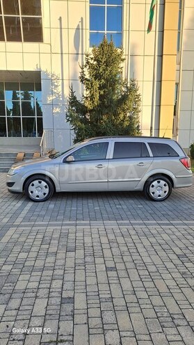 Opel Astra 2006, 287,000 km - 1.3 l - Balakən