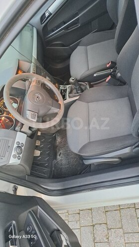 Opel Astra 2006, 287,000 km - 1.3 l - Balakən