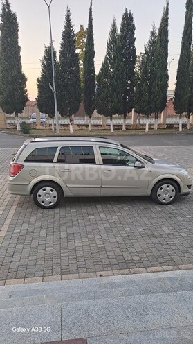 Opel Astra 2006, 287,000 km - 1.3 l - Balakən